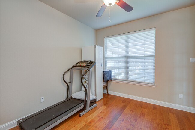 Photo - 12902 Oak Fls Dr