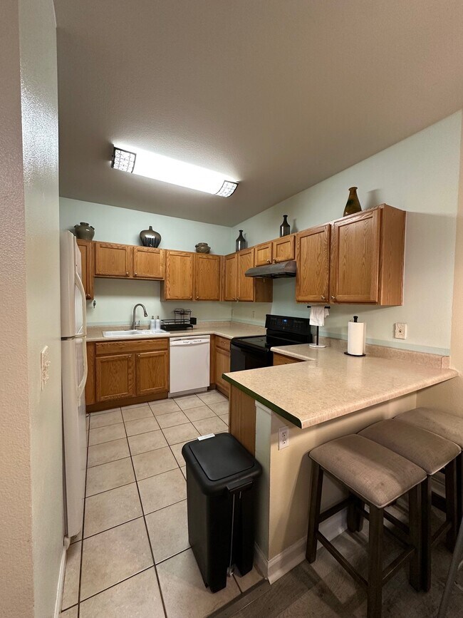 Photo - 18345 E Flora Dr Unidad K