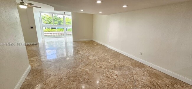 Photo - 3745 NE 171st St