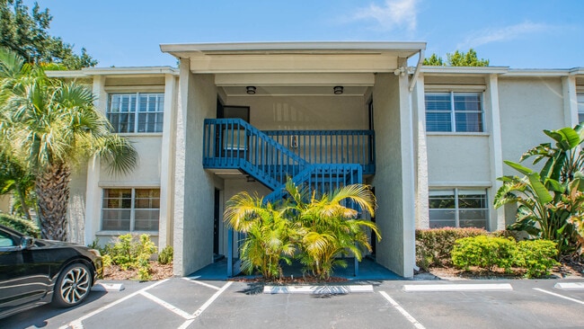 Building Photo - 304 S Habana Ave Unit A2
