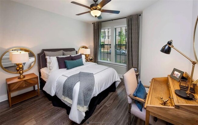 Photo - 222 Colonial Homes Dr NW