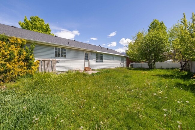 Photo - 4 Bedroom Family Home in Beautiful American Fork!