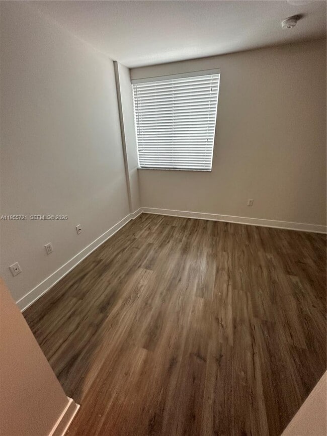 Photo - 12109 NE 5th Ave