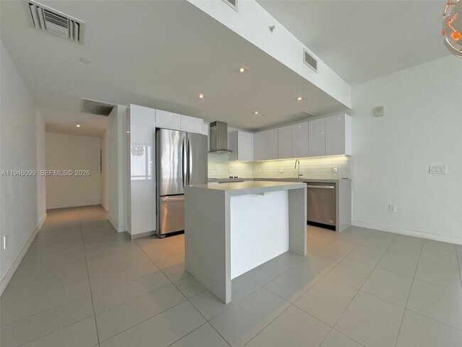 Photo - 1600 NE 1st Ave Unidad 1716