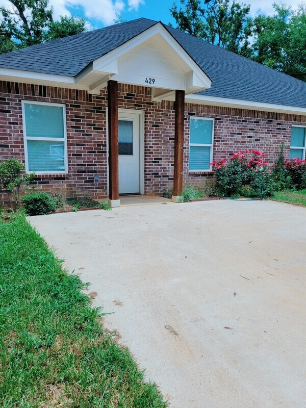 Building Photo - 429 Brentwood Dr Rental