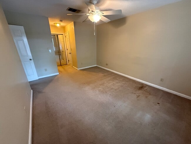 Photo - 2040 Woodlawn Dr SW