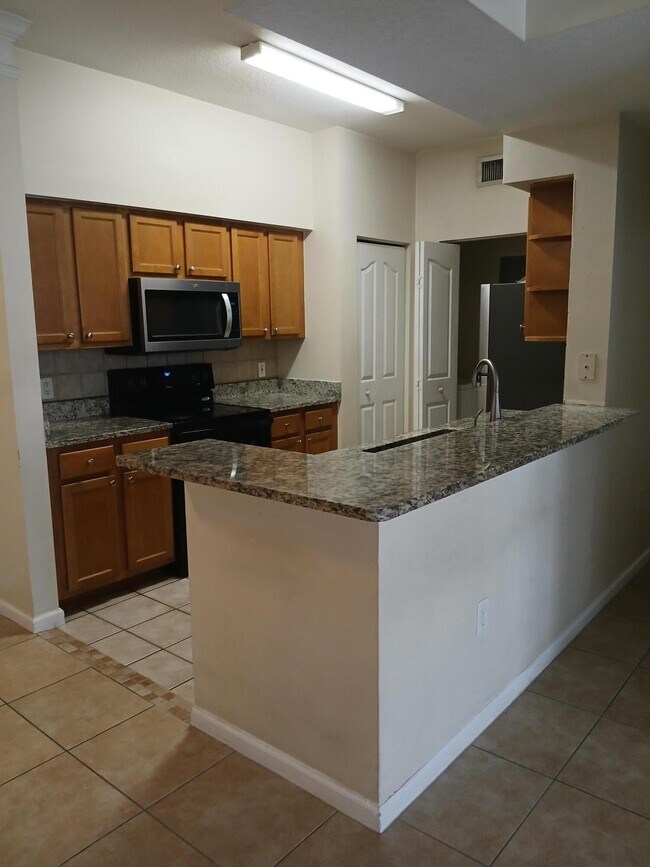 Photo - 9833 Baywinds Blvd Unidad 7202 Rental