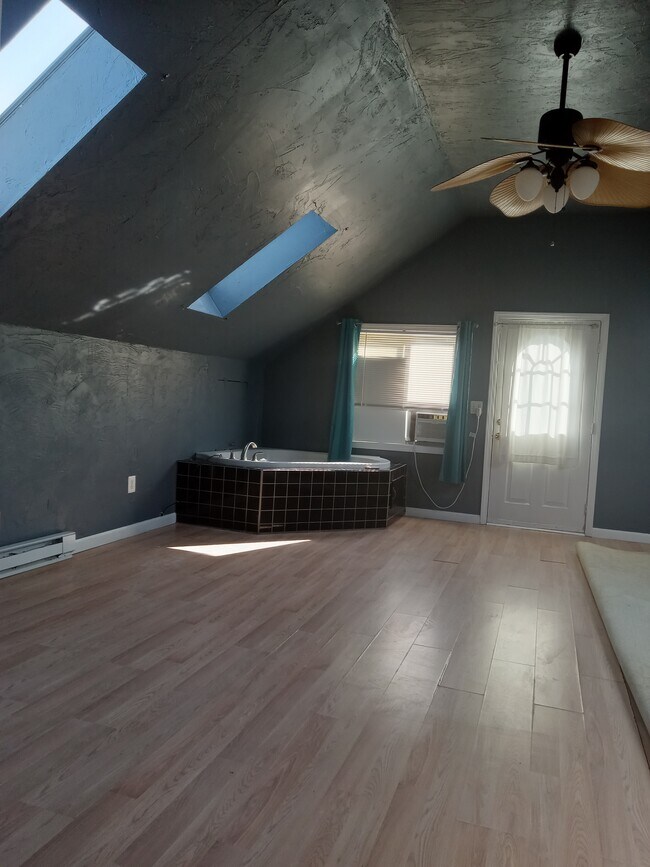 Photo - 137 Grafton St Unit Building2,Floor2