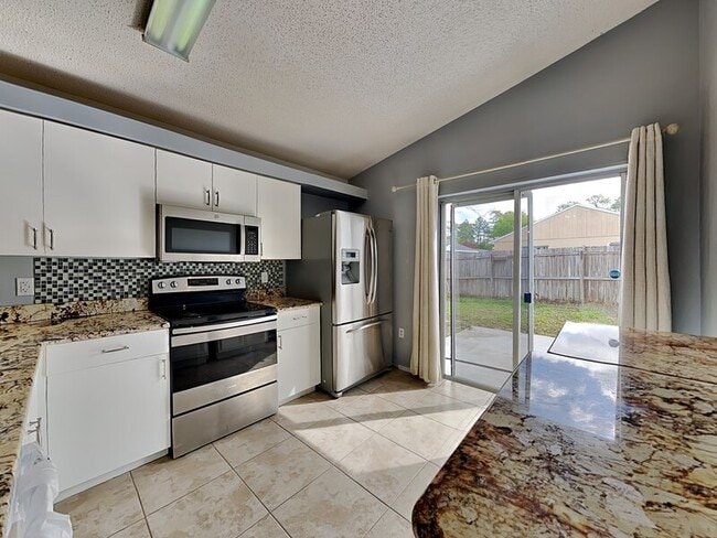 Photo - 1118 Vista Palma Way