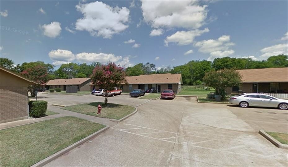 Photo - 401 Mill St