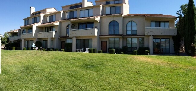 Building Photo - La Mirage 1 bedroom Condo