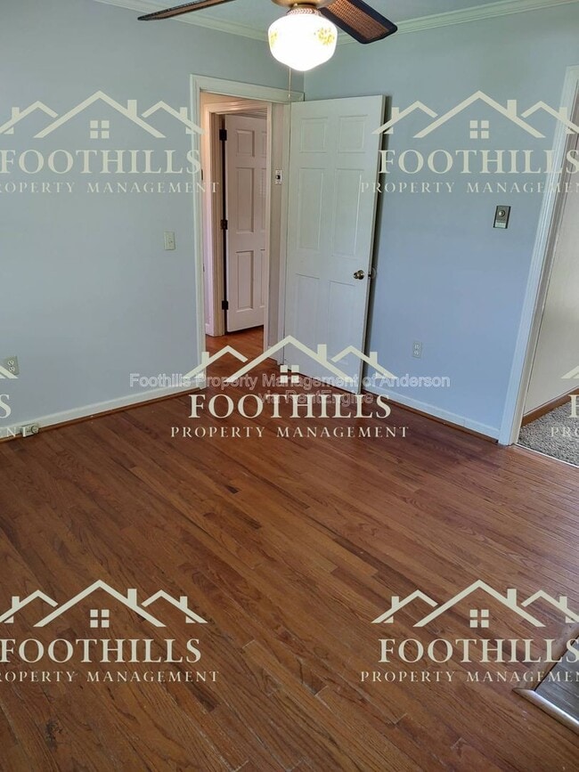 Photo - 3503 Woodcone Trail