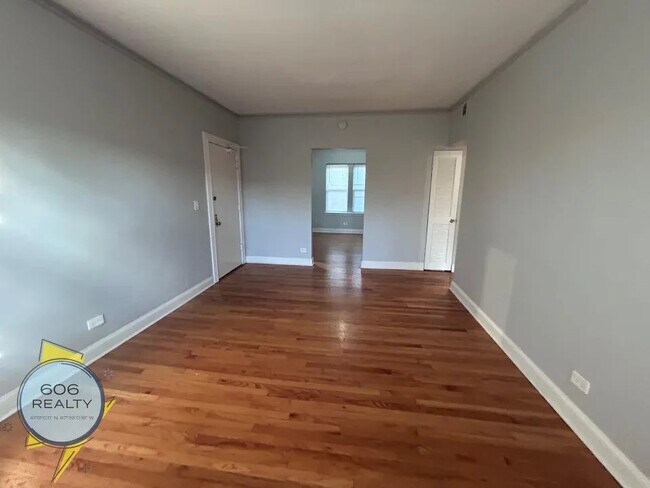Photo - 7346 N Damen Ave Unit 7346 North Damen Ave