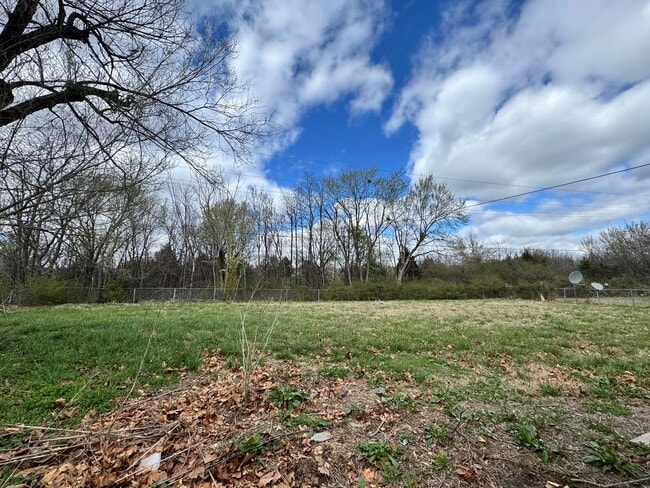 Photo - 421 W 65th Pl N