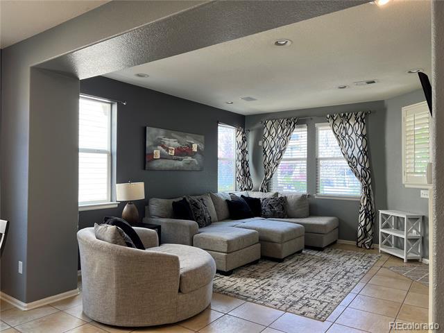 2917 Emporia St