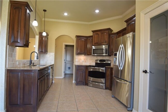 Photo - 3902 SW Flatrock Ave