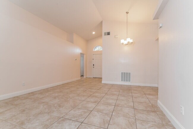 Photo - 2708 Eagle Creek Ct