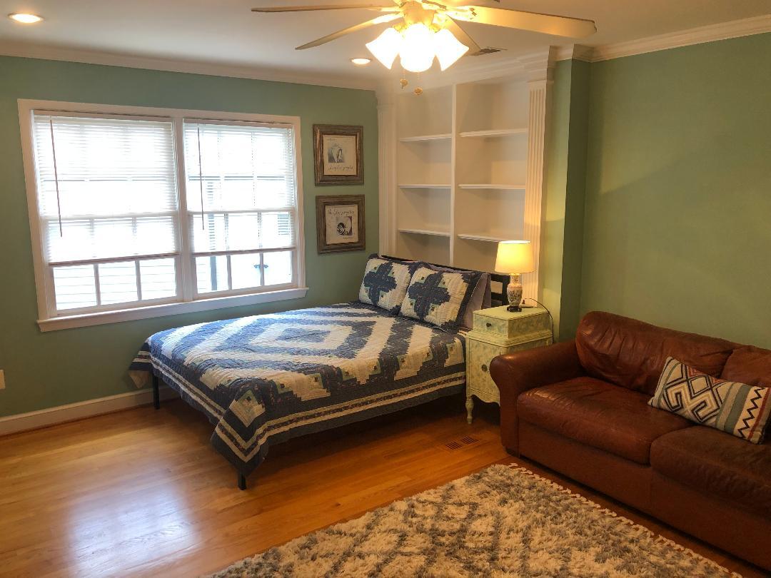 Photo - 5804 Searl Ter (Bethesda, MD)