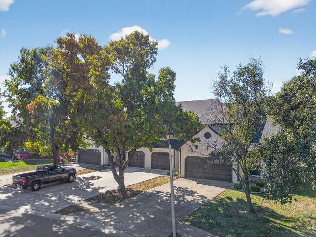 Photo - Your Beautifully Remodeled 3BR/2.5BA Townh...