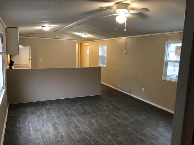 Photo - 57 Volewood Ln