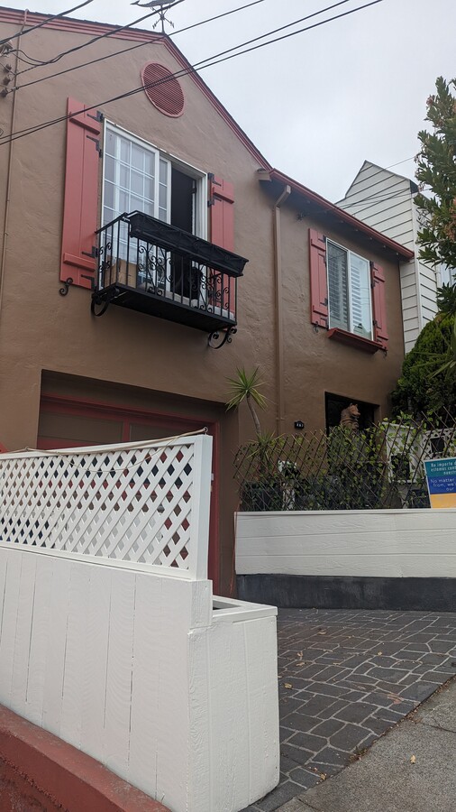 Just painted and new roof - 207 Arch St House