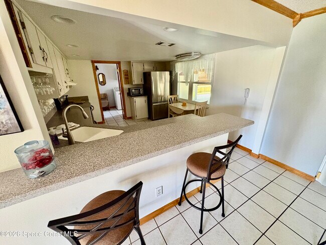 Photo - 585 Crystal Mist Rd NW