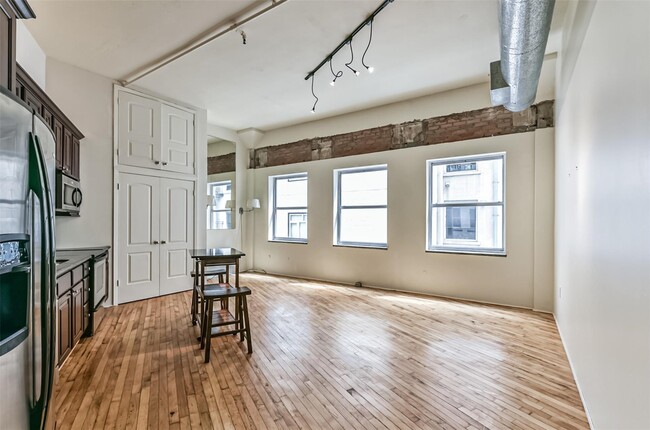 Photo - 705 Main St Unit 511