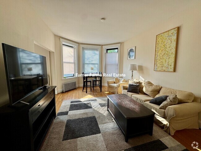 Building Photo - 397A Harvard St Unit 2 Rental