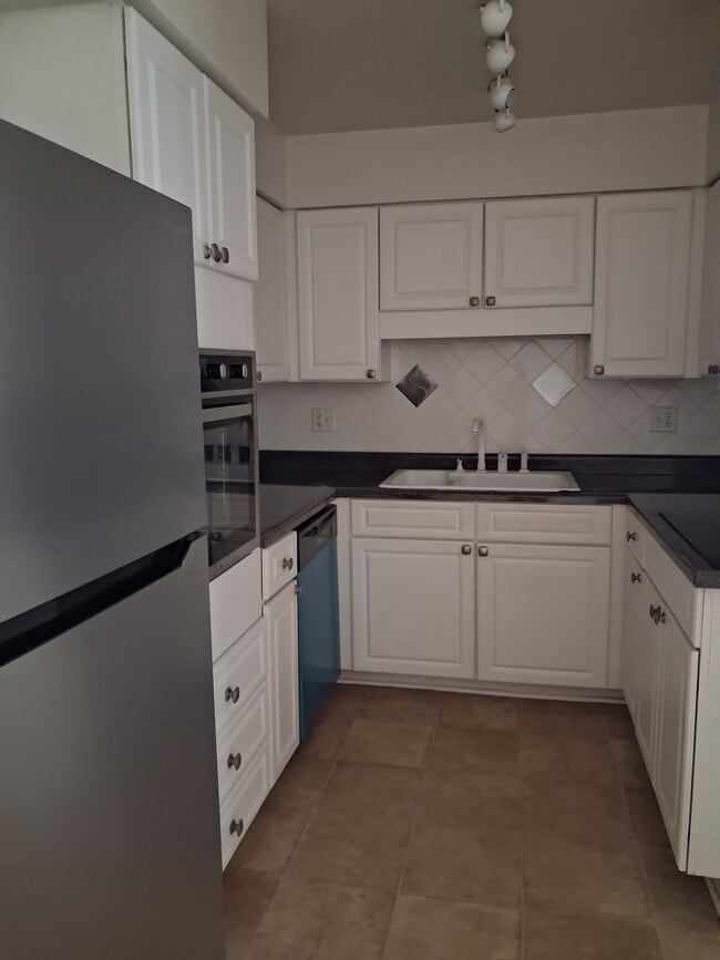Photo - 6474 Taft St Unit 6474