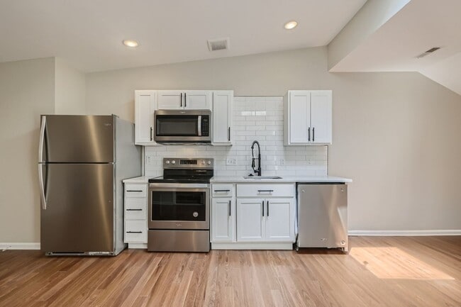 Photo - Brown's Arcade