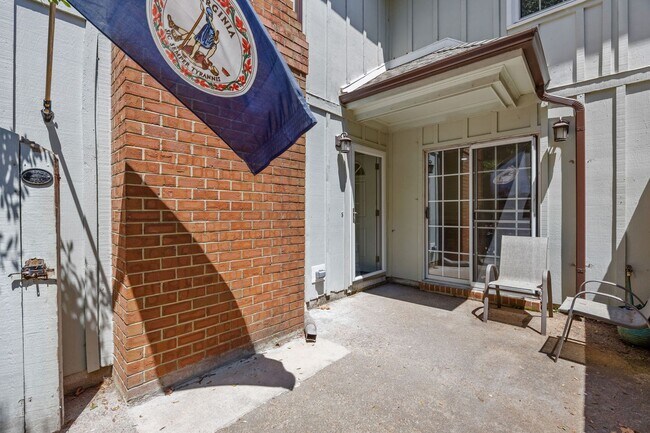 Beautiful Condo-Style Living in Virginia Beach - Beautiful Condo-Style Living in Virginia Beach