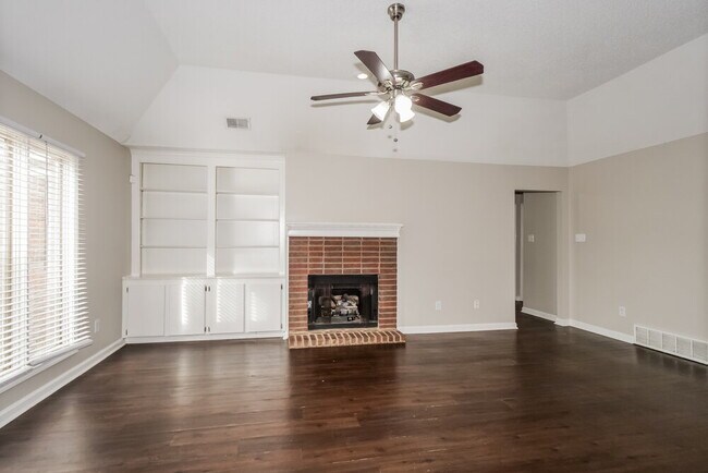 Photo - 4387 Cross Creek Cove