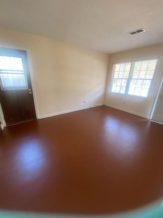 Photo - 2921 Doyle Ave