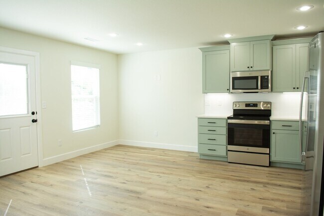 Photo - Newer Townhouse in the heart of West Fork !