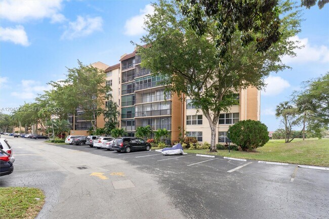 Building Photo - 3771 Environ Blvd Unit 455