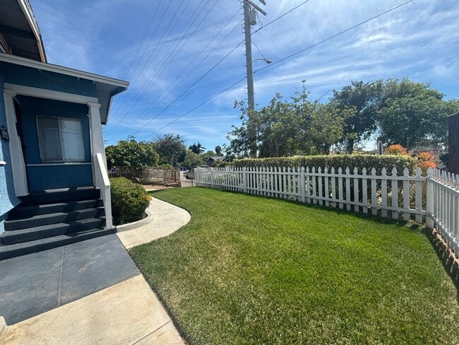 Photo - 4006-4008 DELTA STREET Unidad 4006