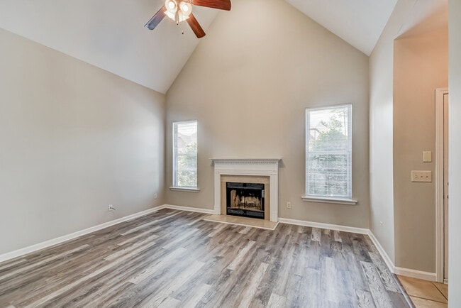 Photo - 1218 Savannah Ln