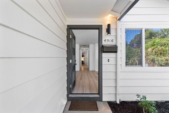 Photo - 4916 NE Alberta Ct