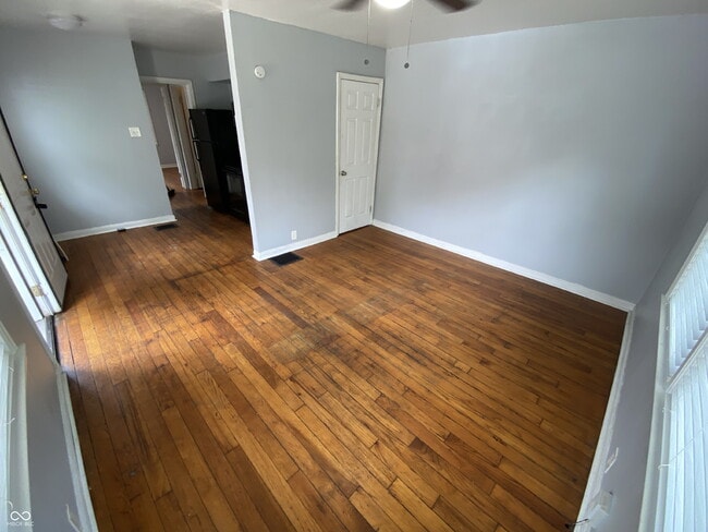 Photo - 607 N Tibbs Ave