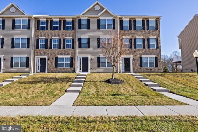 Photo - 102 Breezewood Dr Townhome