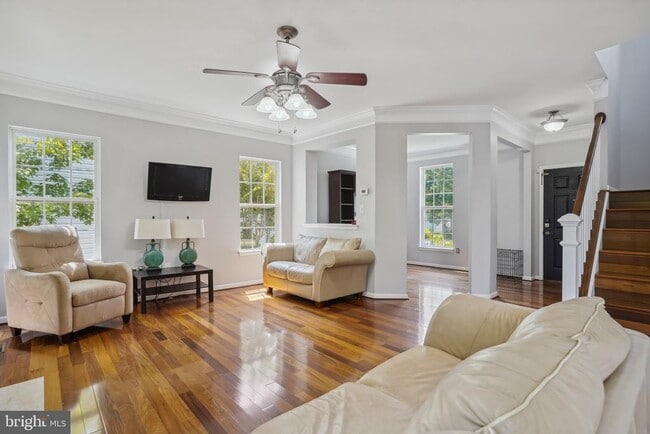 Building Photo - 4957 Breeze Way