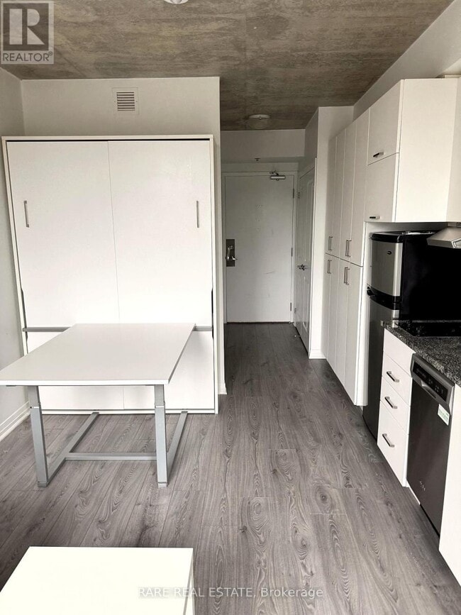 Photo - 1900 Simcoe St N Unit 224
