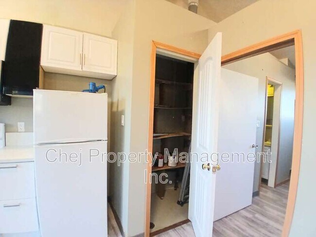 Photo - 6519-6136 136 Ave NW Unit Garden Suit