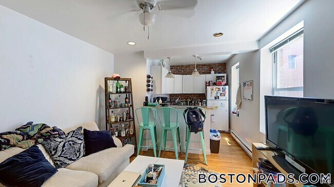 Building Photo - 91 Prince St Unit 17 Rental