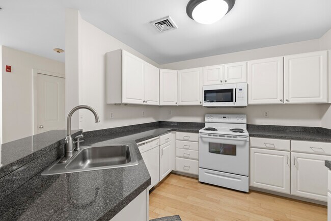Building Photo - 30 Franklin St Unit 309 Rental