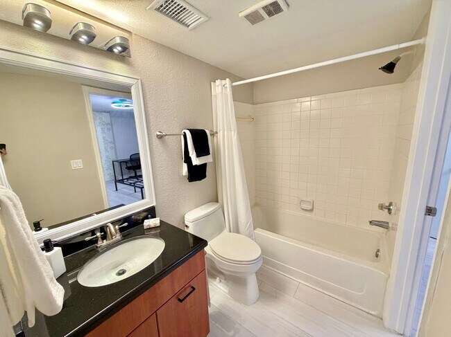 Photo - 2900 S University Dr