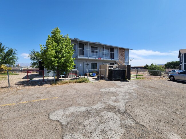 Building Photo - 4796 Nova Ln Unit 1