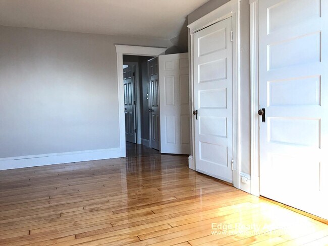 Photo - 130 Brooks St Unit 2