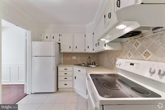 Building Photo - 221 Crocker Dr Unit B Rental