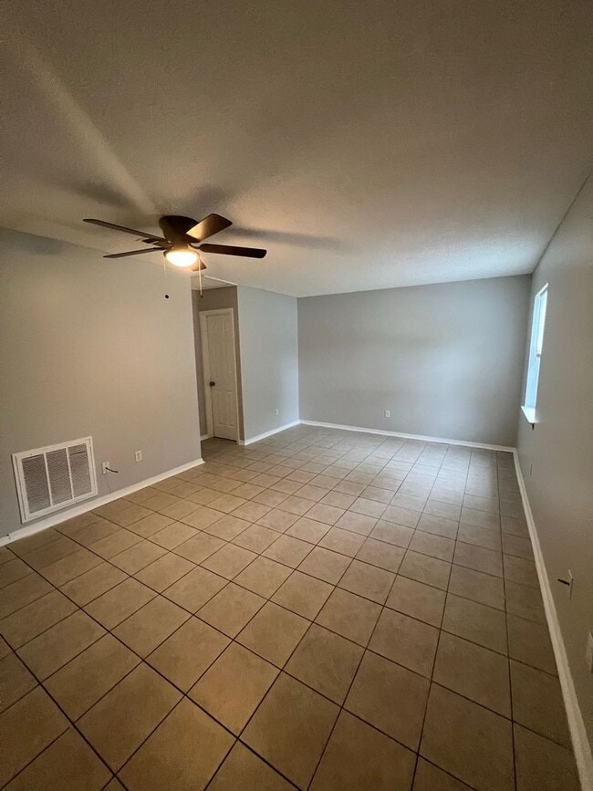 Photo - Just Plain Good Living!